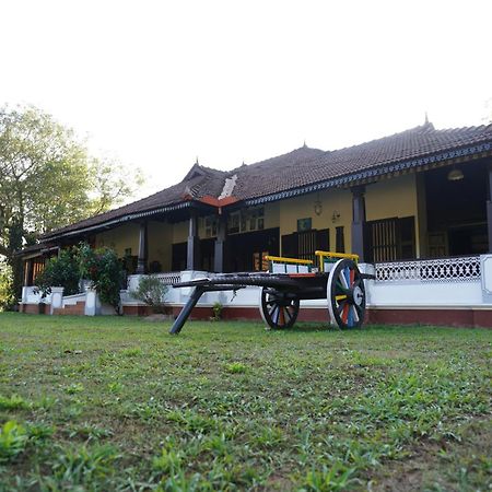Highland Estate Hotel Sakleshpur Luaran gambar
